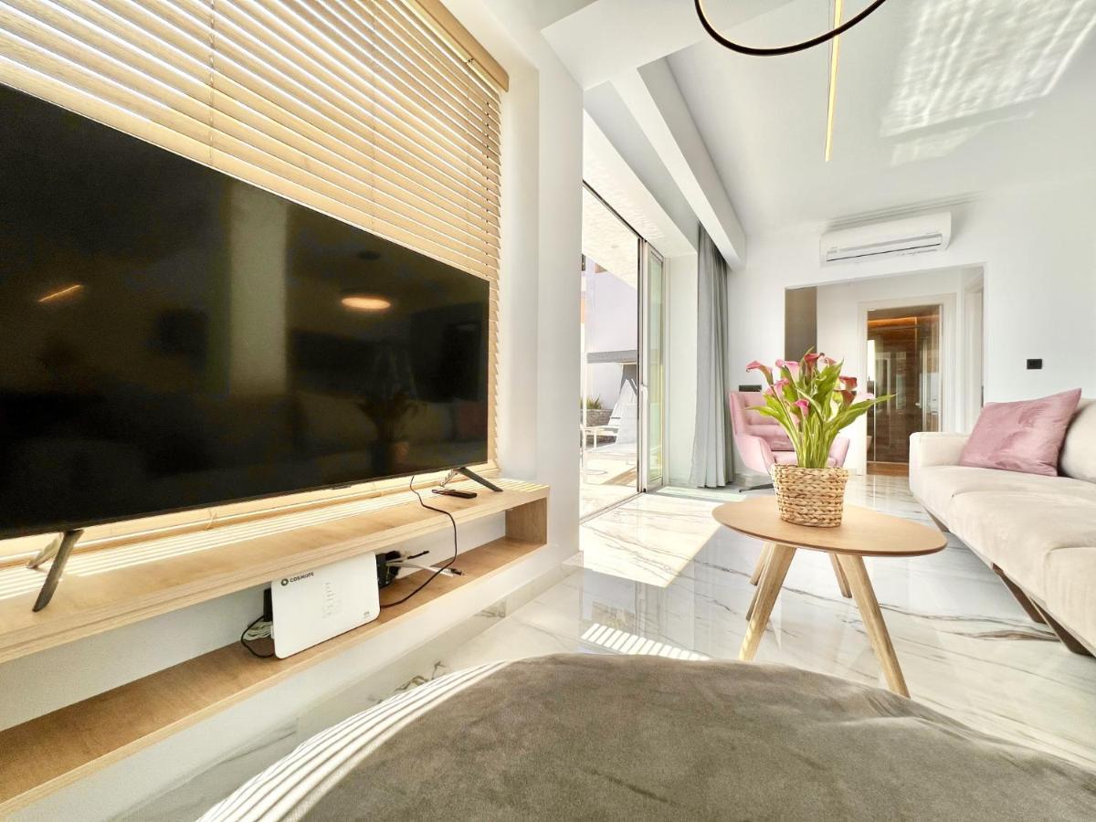 Luxury Villa Barbati Sun With Private Pool By Dadovillas Eksteriør billede