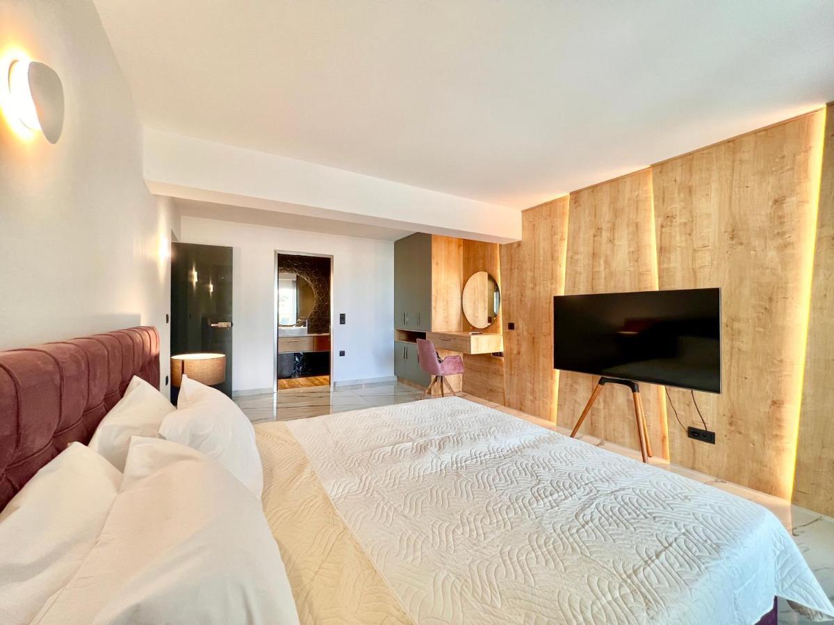 Luxury Villa Barbati Sun With Private Pool By Dadovillas Eksteriør billede